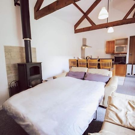 Cosy Cottage On Banks Of River Wye Foy المظهر الخارجي الصورة