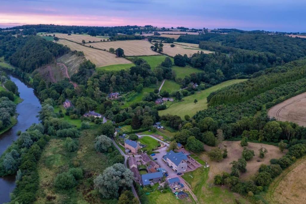 Cosy Cottage On Banks Of River Wye Foy المظهر الخارجي الصورة