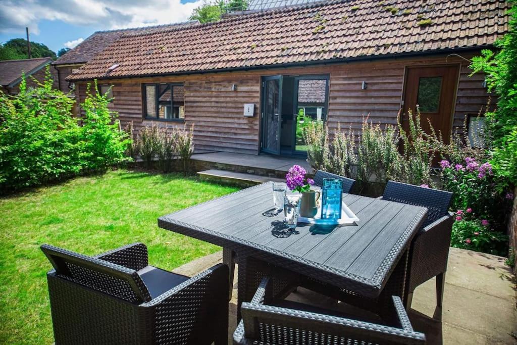 Cosy Cottage On Banks Of River Wye Foy المظهر الخارجي الصورة