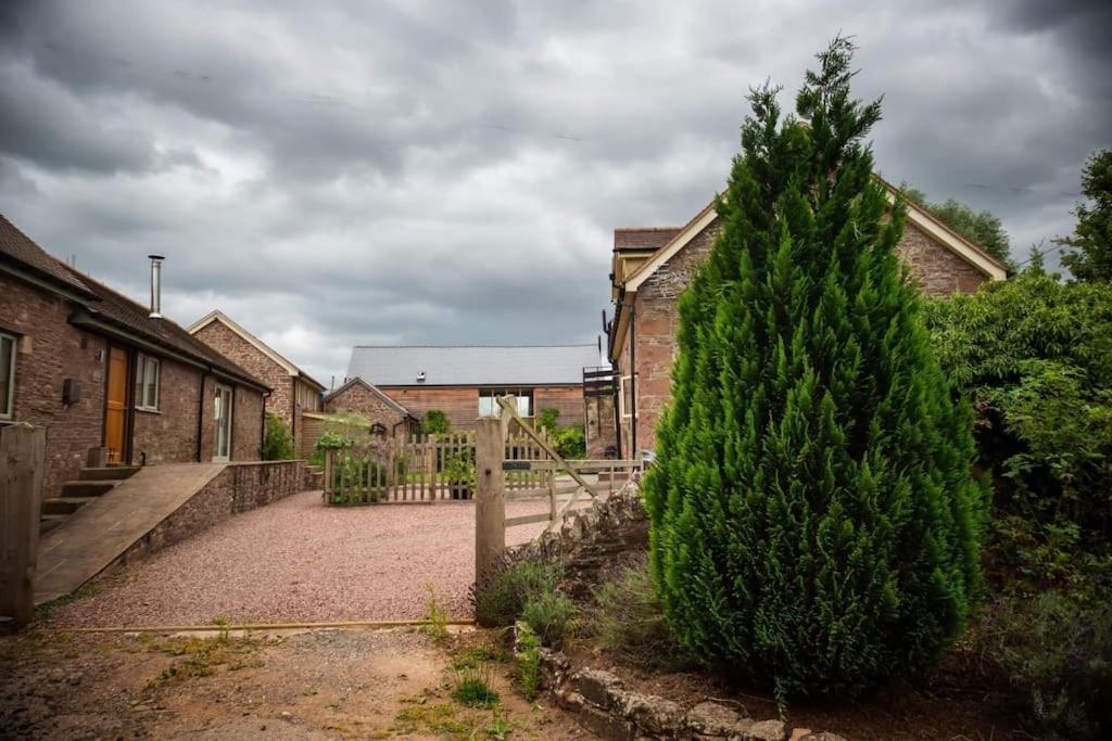 Cosy Cottage On Banks Of River Wye Foy المظهر الخارجي الصورة